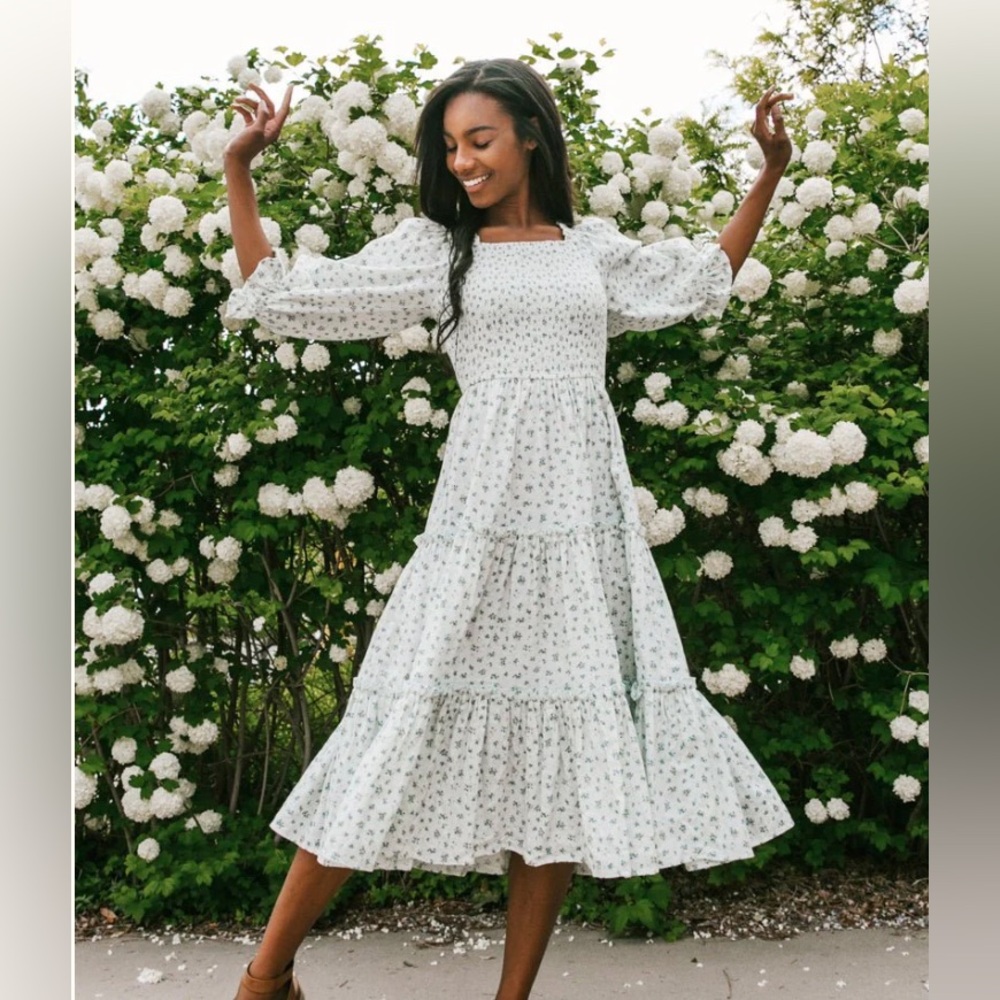 Ivy City Co White Pleated Midi Sundress